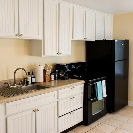 Walk To The Beach! Two Bedroom Unit In The Heart Of Jax Beach Джаксънвил Бийч Екстериор снимка